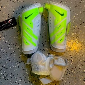 New with tags Nike shinguards